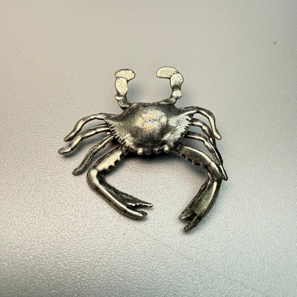 Vintage Salisbury Pewter Crab Brooch Small Coastal Fisherman Beach Summer